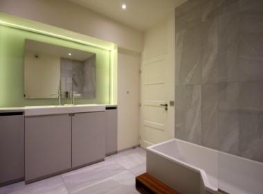 F4B6EE21-7BFD-4E5A-AD13-9EB61CFB9939_1_105_c