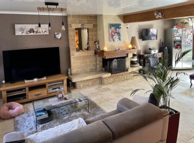 344DAD44-8295-42BF-9BB6-E3930B28B1F4_1_105_c