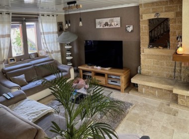 DCA219D3-783E-4586-BD87-656DA773ABFF_1_105_c