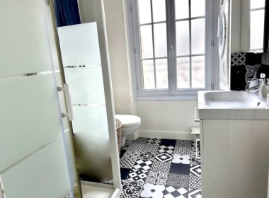 6E2F9326-3298-4000-BBAC-438CAA36FF78_1_105_c