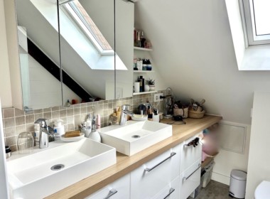 798D21F1-177E-4EE9-A193-4C98F06BE6DA_1_105_c