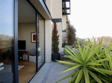 2DFEE139-E74E-4509-9D9E-A2C210920B56_1_105_c