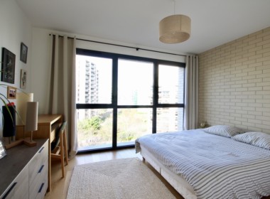 70538CB3-AD6E-4674-85BE-F64E4CB5972F_1_105_c