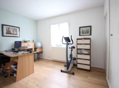 CC1B3AA8-1BCD-439F-A9D1-96332559EBC4_1_105_c